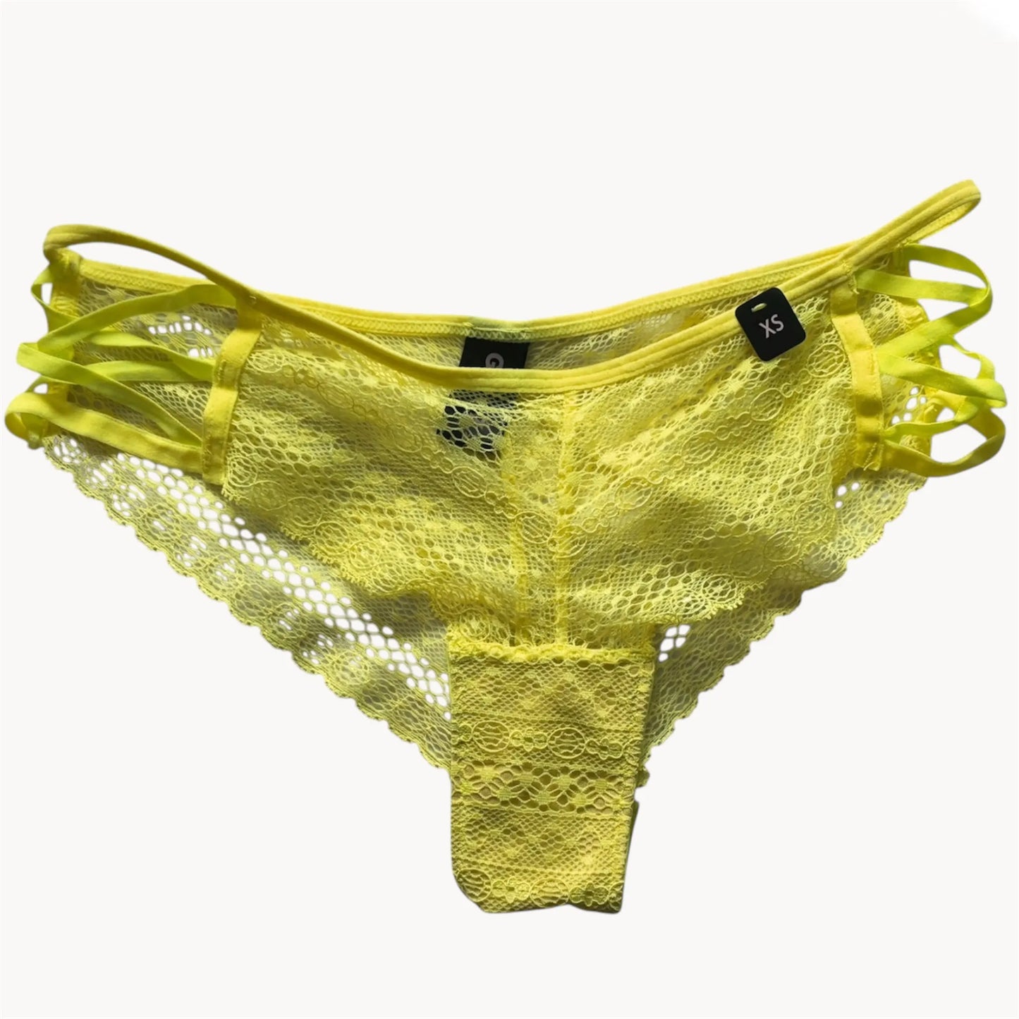Lemon Tease – Innocence has a taste of vice