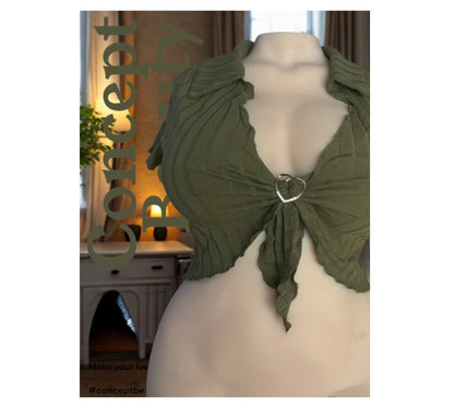 Dark green tie-front crop shirt for Tantaly doll - Concept Beauty 