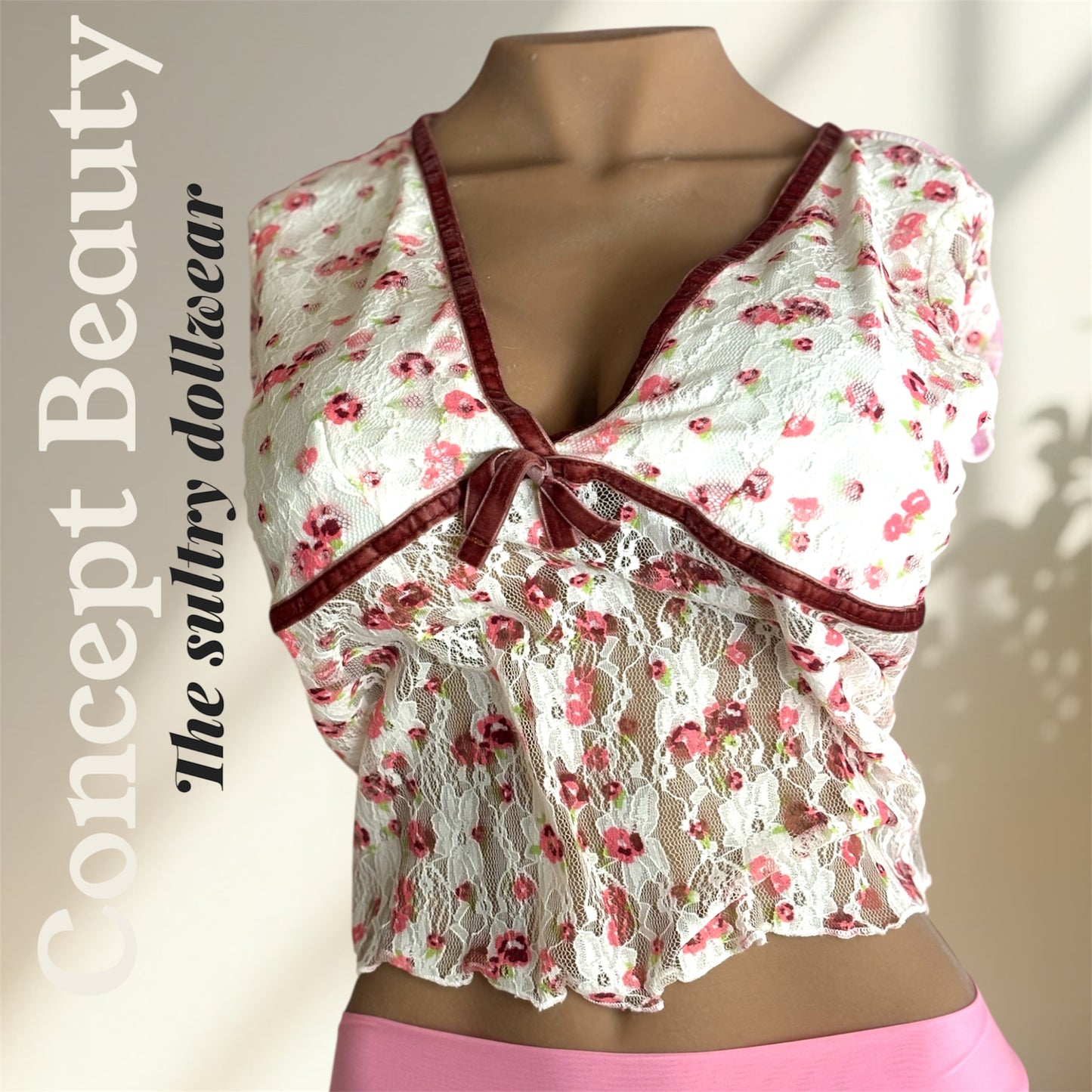 Top Dentelle Fleurie – Velours & Séduction
