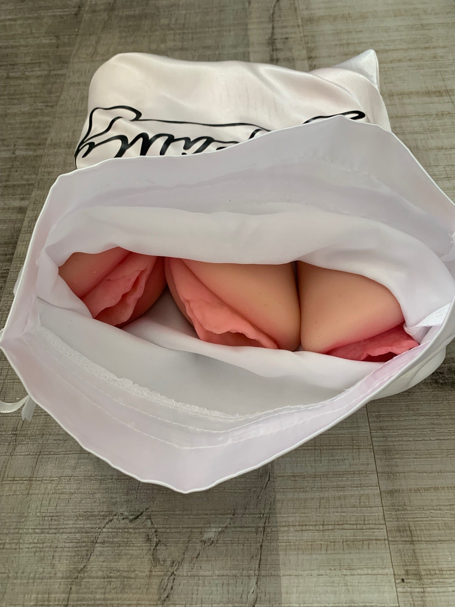 Concept Mini Bag en satin – Secrets bien gardés