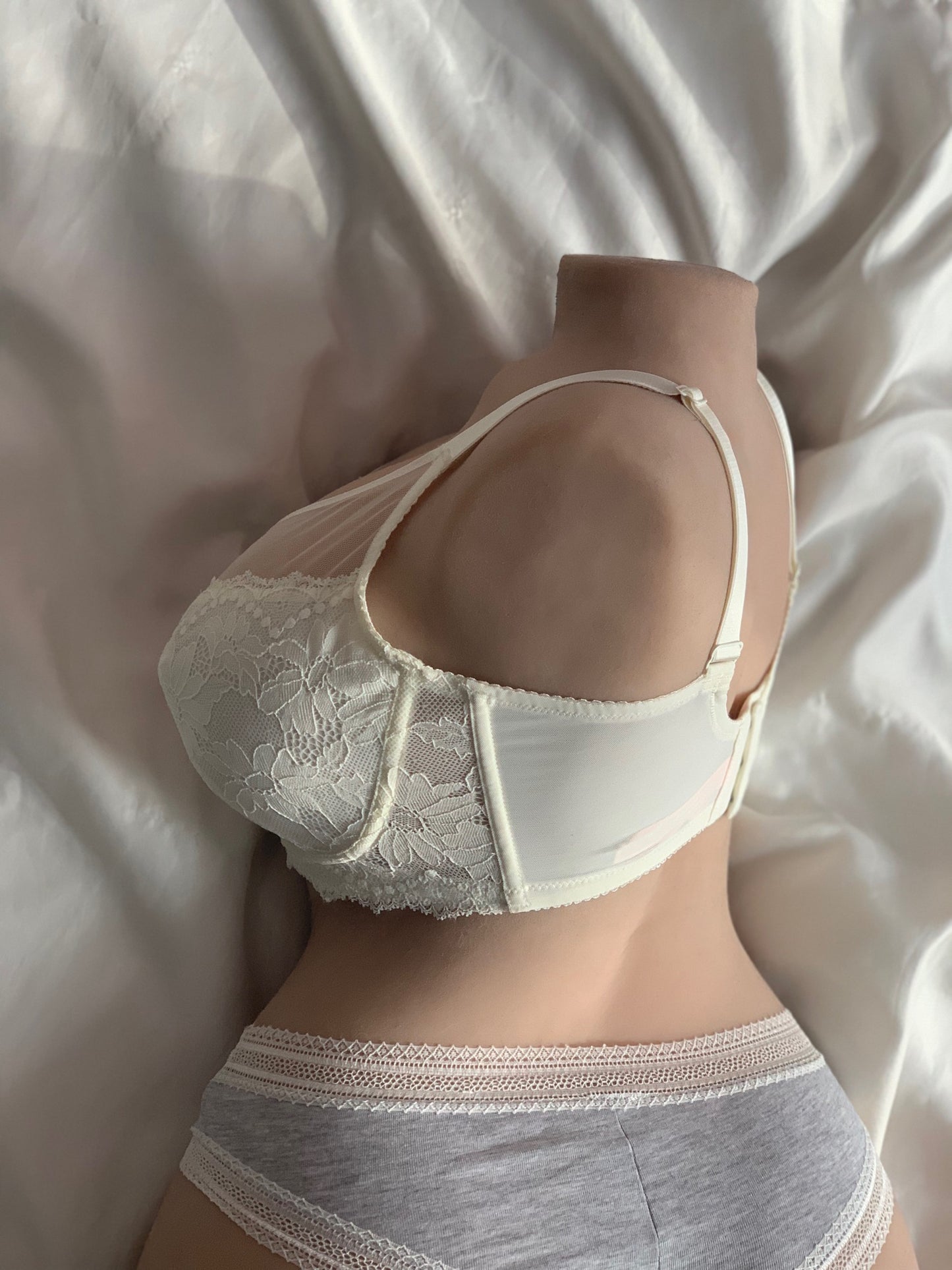 Luvlette bra – Temptation Caress.